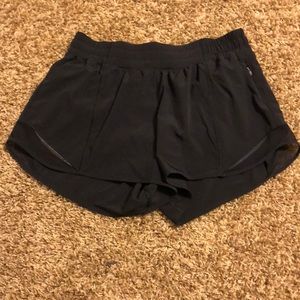 Black lulu lemon hottie hot short
